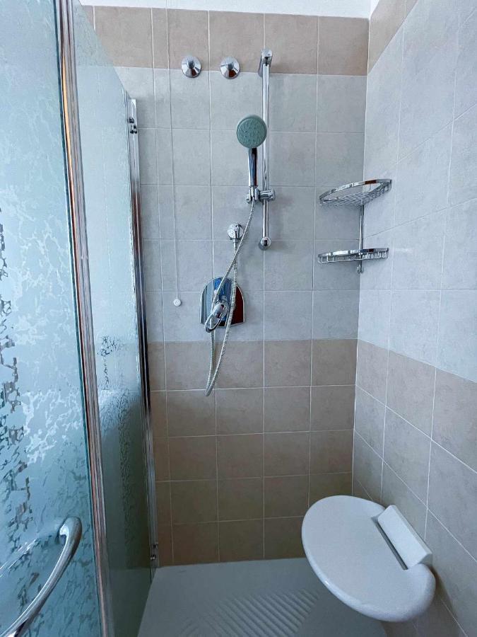 דירות בלאג'יו Terrazza San Martino מראה חיצוני תמונה