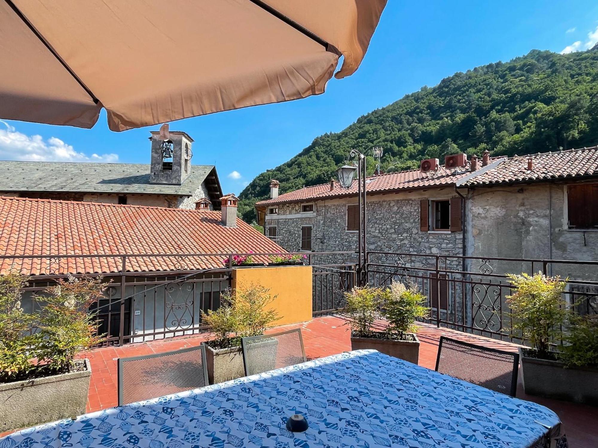 דירות בלאג'יו Terrazza San Martino מראה חיצוני תמונה