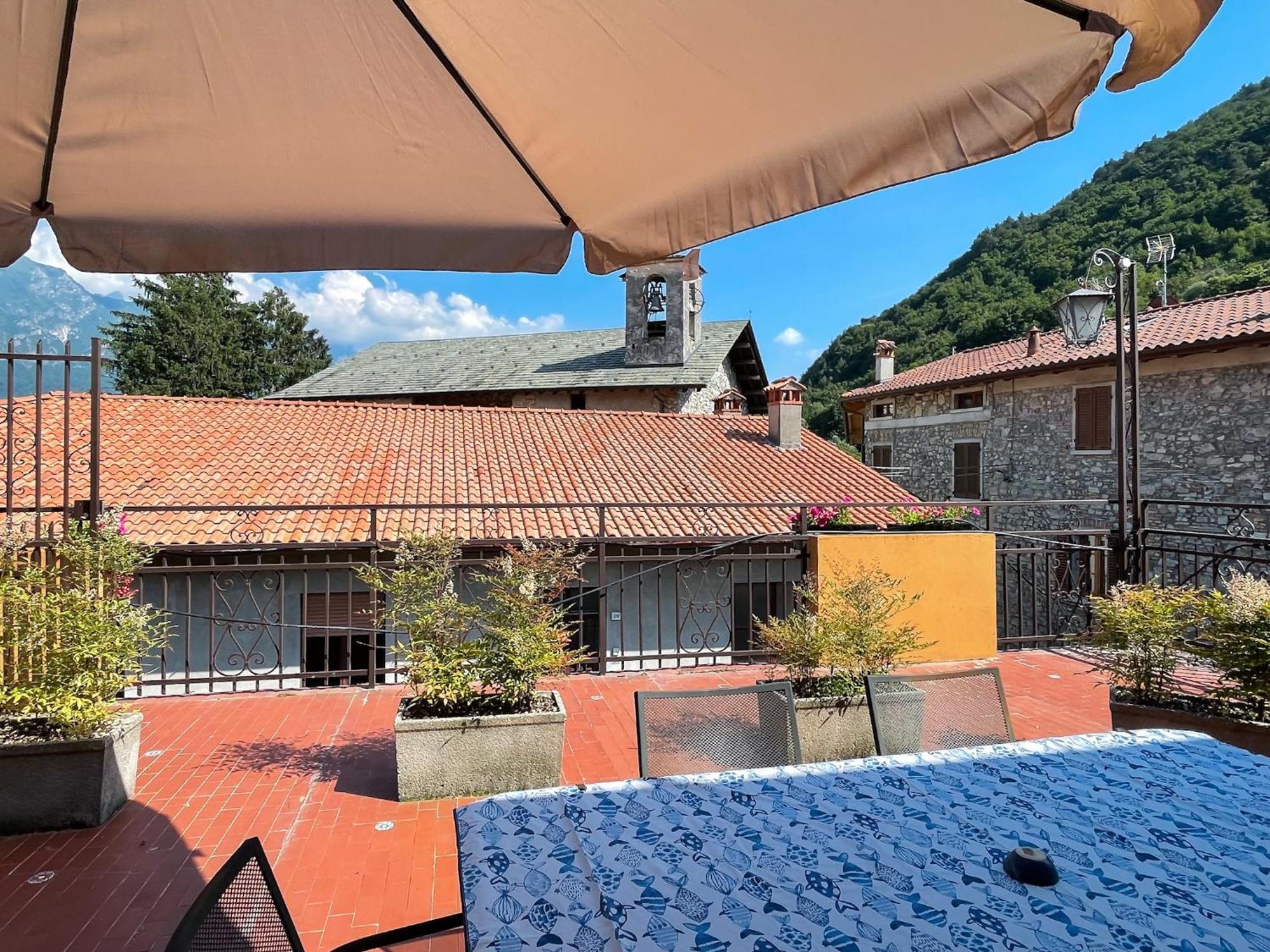 דירות בלאג'יו Terrazza San Martino מראה חיצוני תמונה